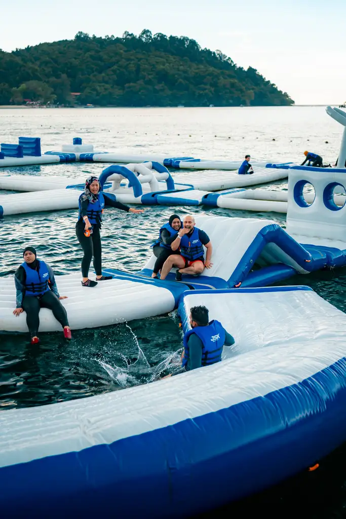 Mitsubishi 企业活动